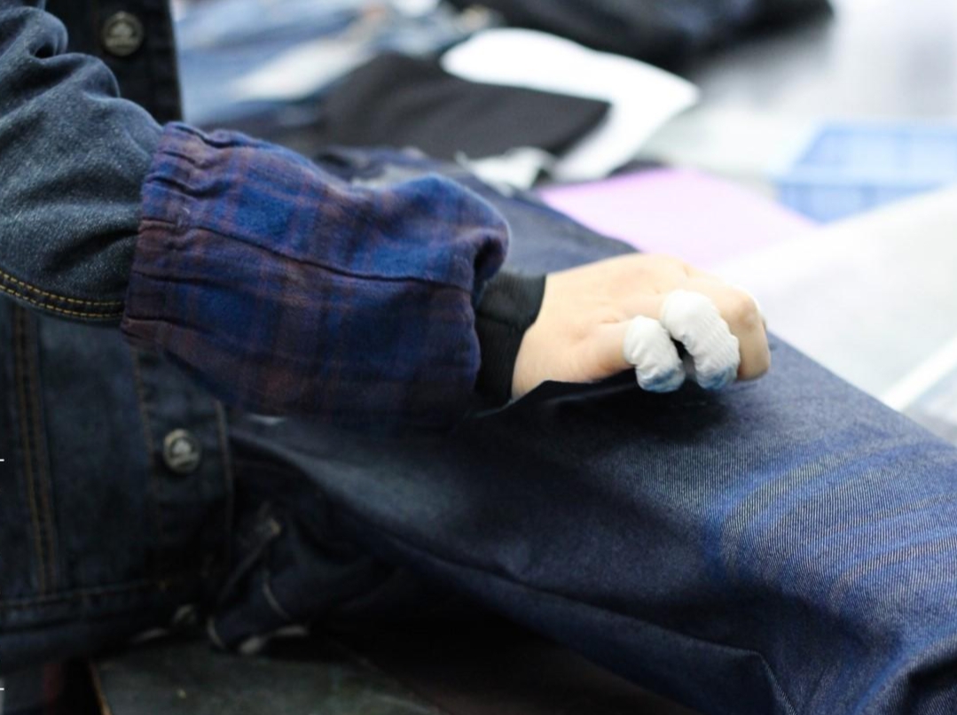 sandpaper for trousers 2.jpg